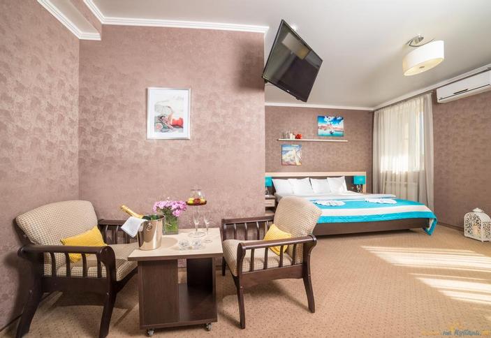 Люкс комфорт четырехместный (корпус 2)