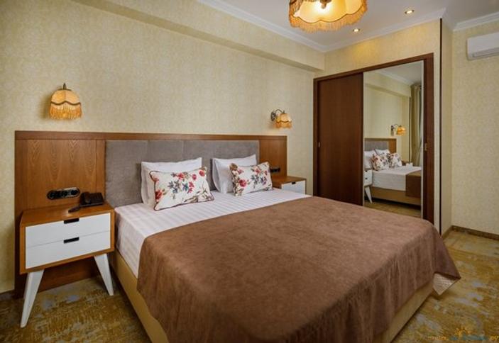 Люкс четырехместный двухкомнатный