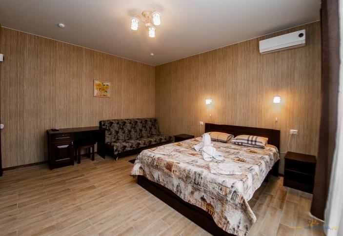 Семейный однокомнатный. Отель Орион плюс, Анапа