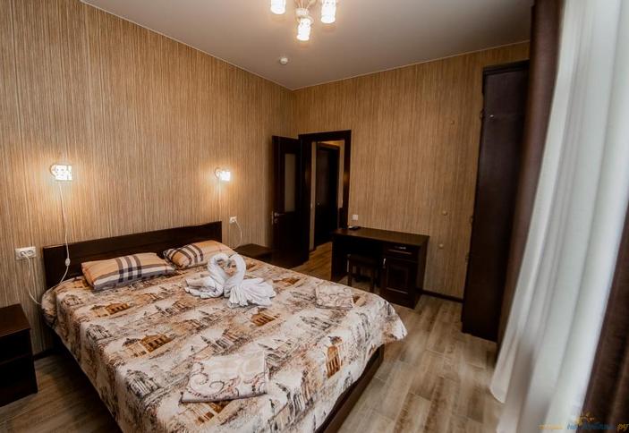 Семейный двухкомнатный. Отель Орион плюс, Анапа