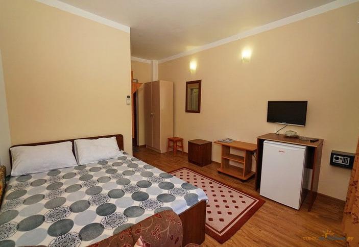 Полулюкс Дабл. Гостевой дом Море и горы, мкр. Лазаревское