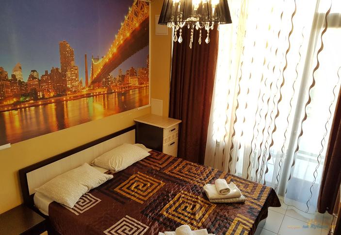 Двухместный с двуспальной кроватью