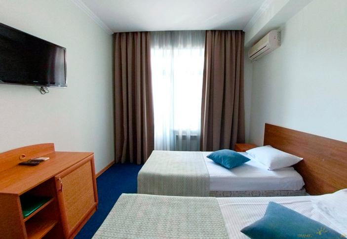 Семейный четырехместный двухкомнатный