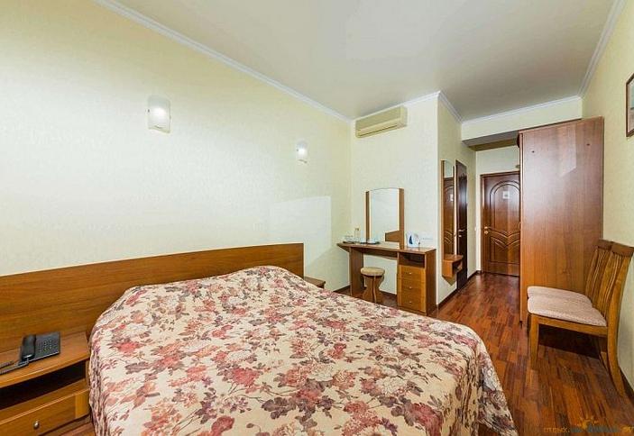 Стандарт улучшенный двухместный с балконом (4 этаж)