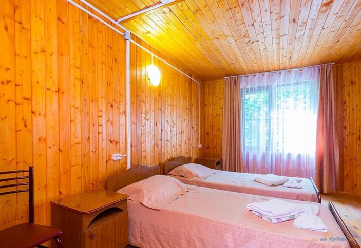 Четырехместный двухуровневый домик