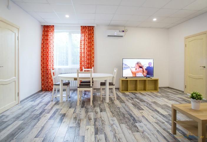 Апартаменты трехкомнатные с кухней