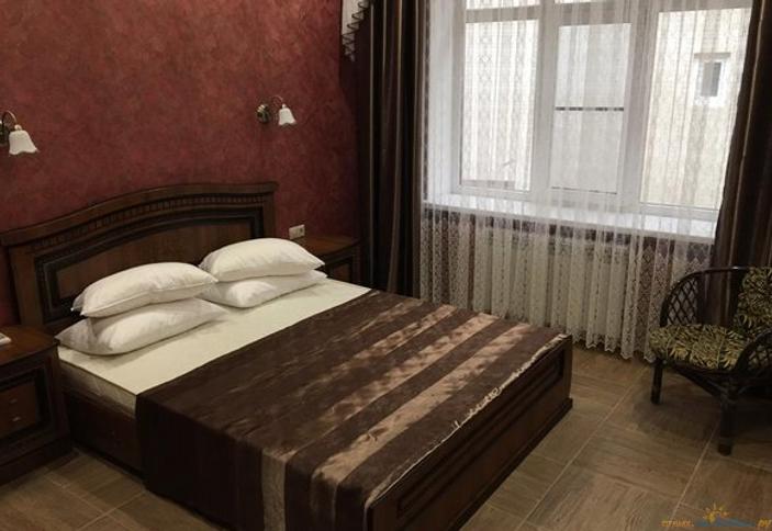 Семейный двухместный двухкомнатный (с лоджией)