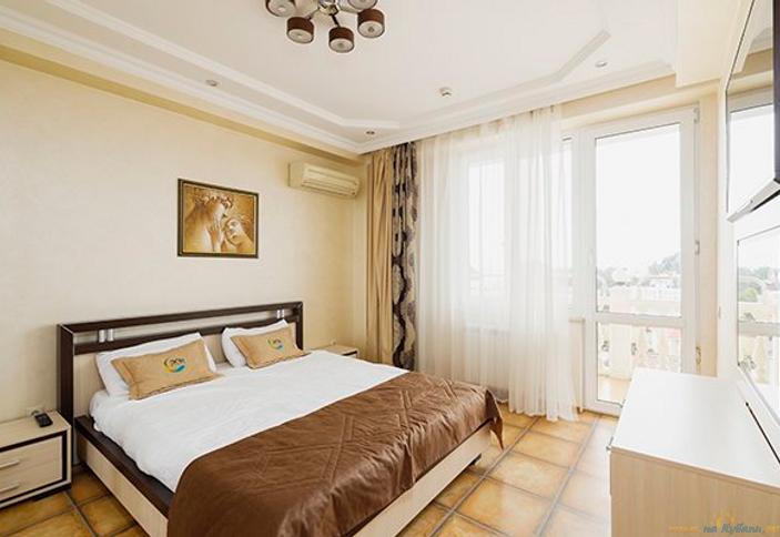 Апартаменты двухместный (с двумя балконами)