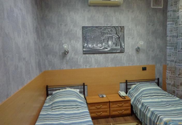 Однокомнатный эконом с двумя односпальными кроватями