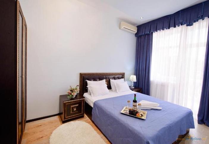 Двухкомнатный четырехместный люкс с балконом