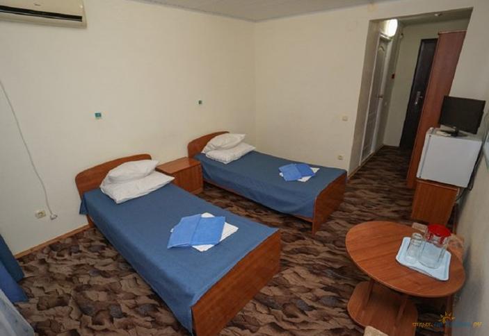 Стандарт двухместный с балконом, корпус 1 (1 этаж)