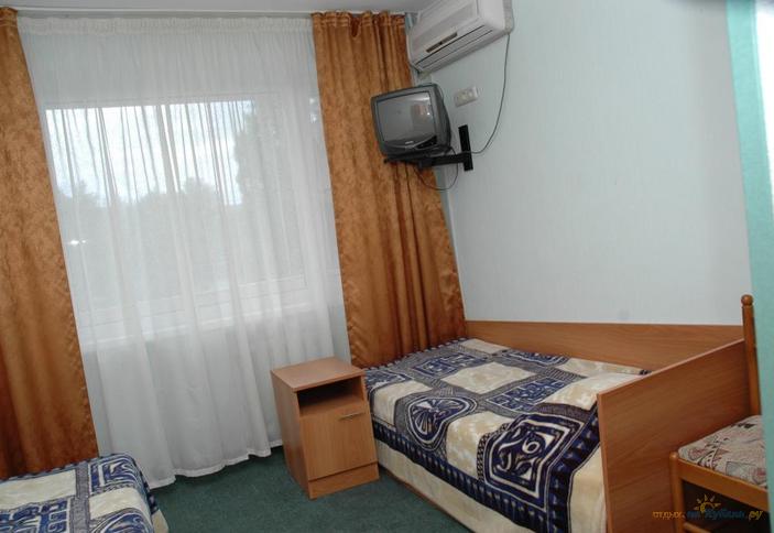 Стандарт трехместный (без вида на море)