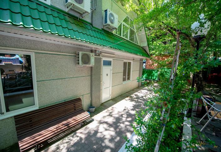 Эконом трехместный