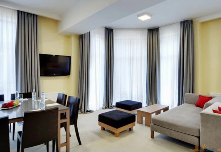 Джуниор Сьют