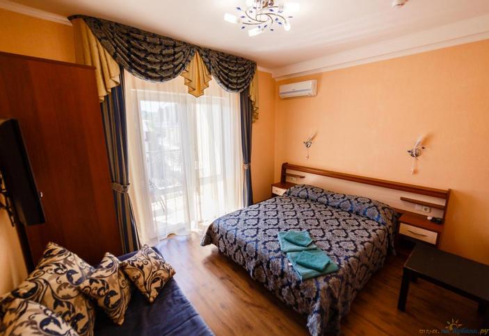 Полулюкс трехместный