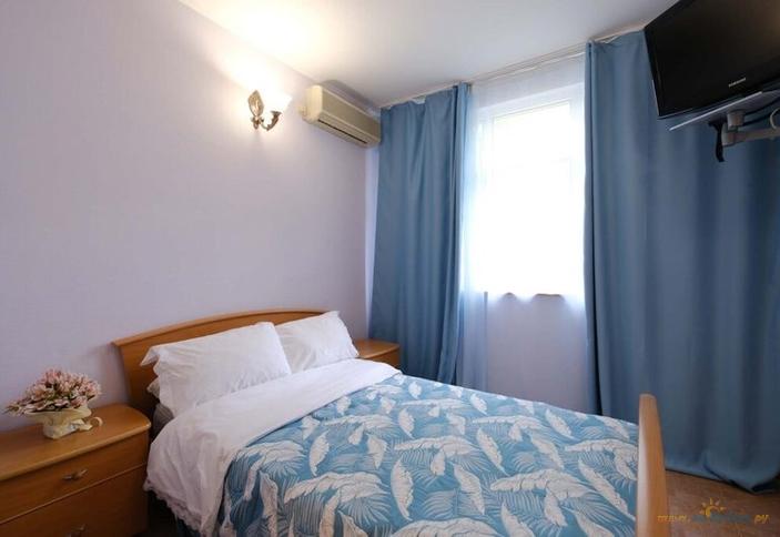 Стандарт двухместный DBL (вид на горы, корпус Апельсин)