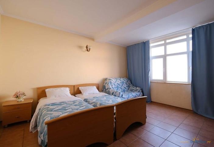 Стандарт трехместный (вид на море, корпус Апельсин)