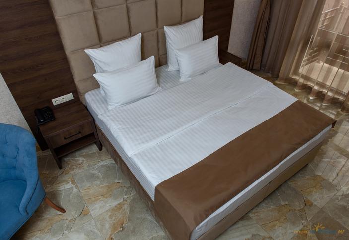 Стандарт с видом на горы