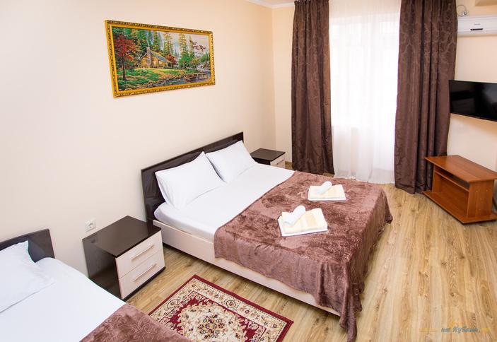 Трехместный стандарт с балконом