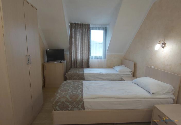 Трехместный Твин