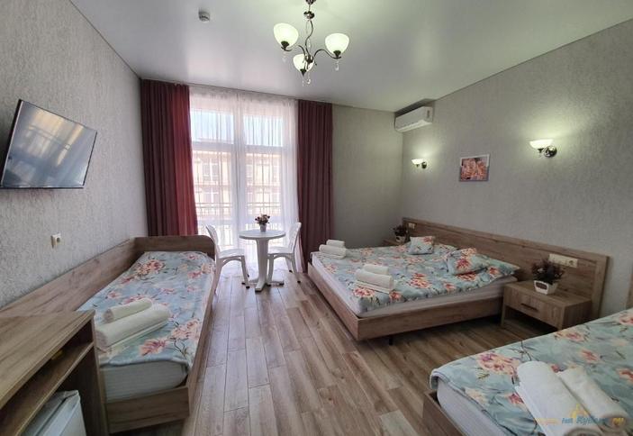 Стандарт четырехместный (с балконом)