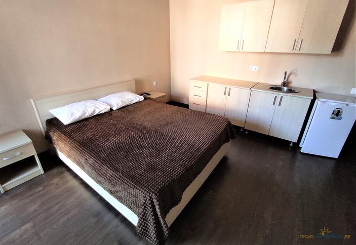 Студия трехместный