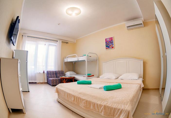 Трехместный стандарт