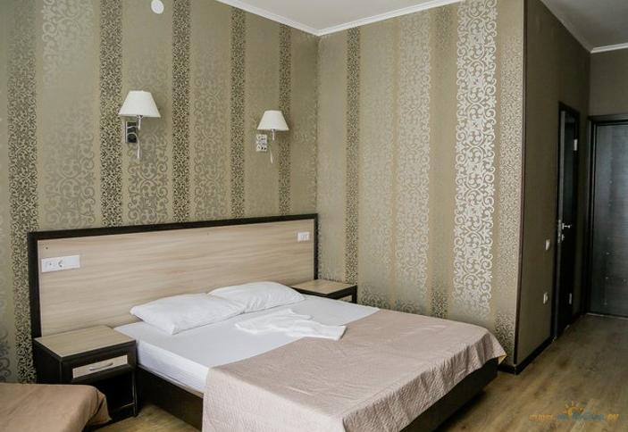 Стандарт трехместный с балконом без балкона