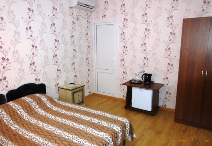 Гостевой дом У Георгия, Сочи, Лоо