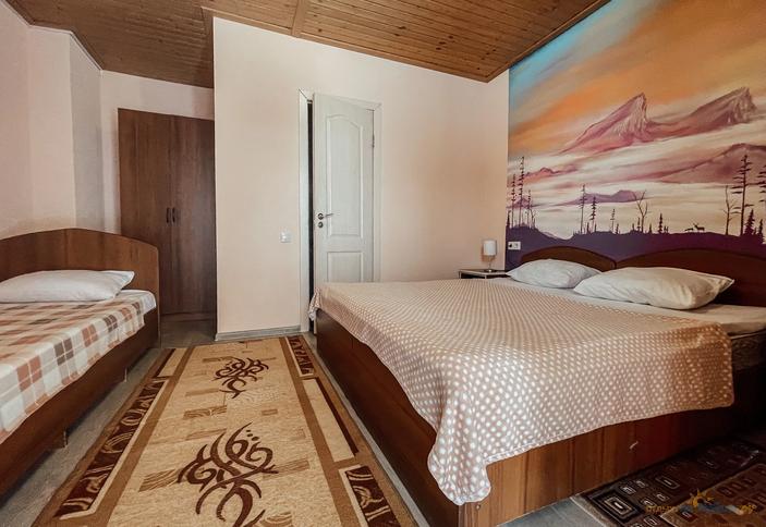 Эконом трехместный