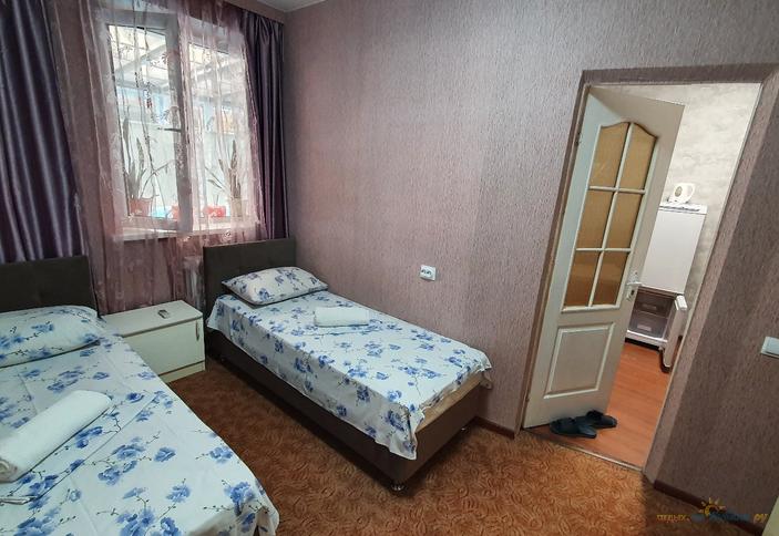 Двухкомнатный с кухней