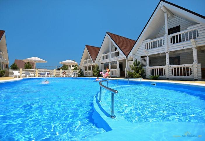 Гостевой комплекс White House (Белый дом)