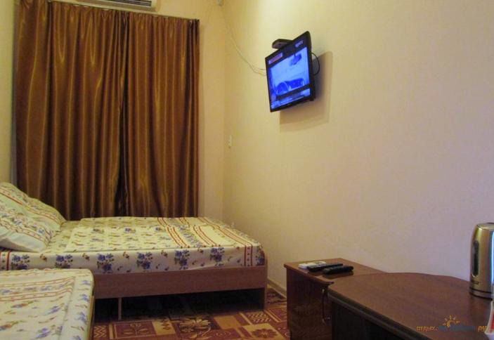 Трехместный