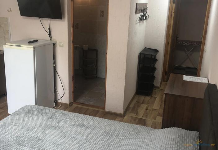 Трехместный