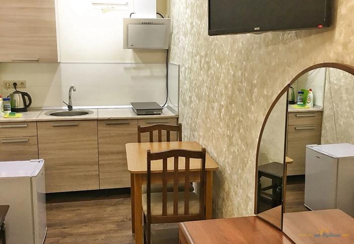 Студия с кухней