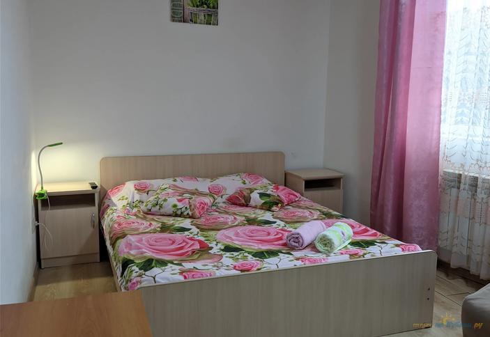 Двухместный с двуспальной кроватью