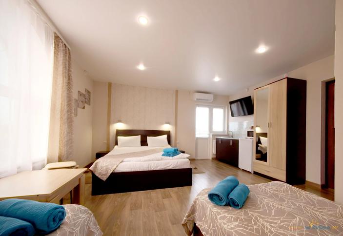 №14 Полулюкс четырехместный