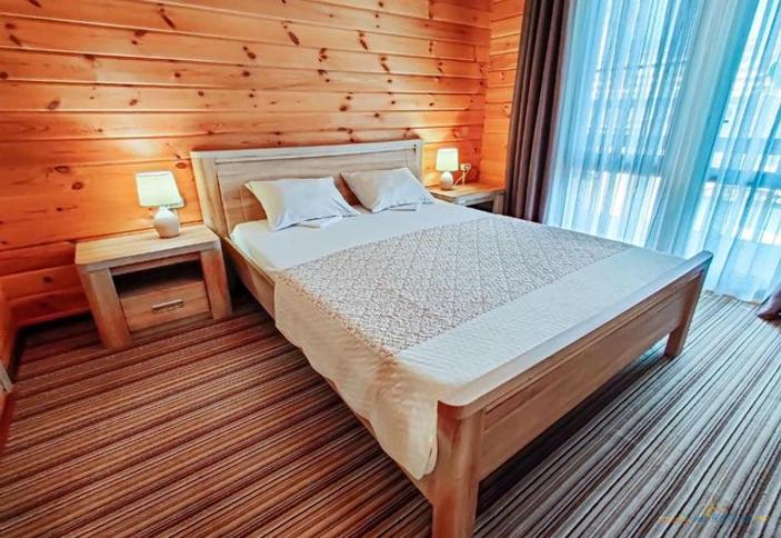 Коттедж двухуровневый четырехместный