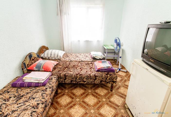 Эконом трехместный