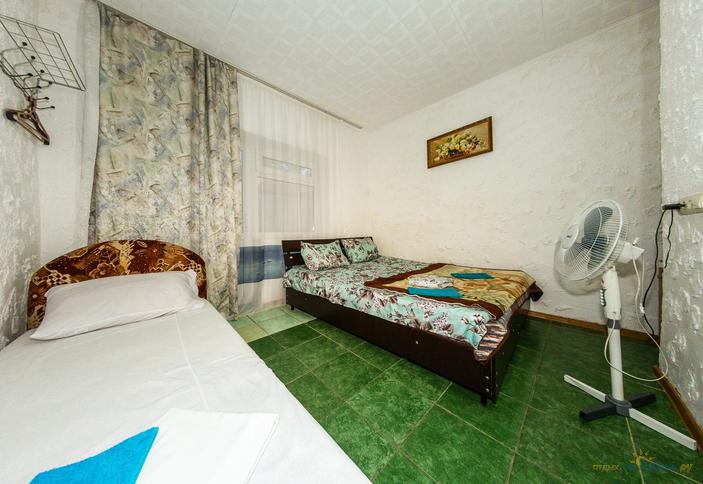 Трехместная