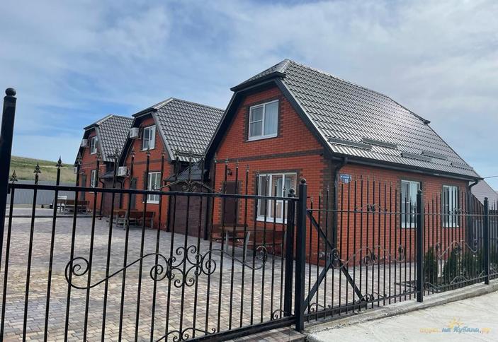 Восьмиместный домик