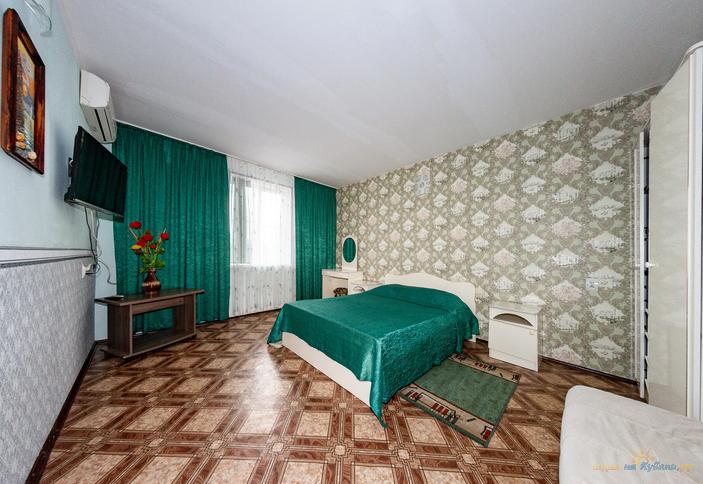 Двухкомнатный с кухней