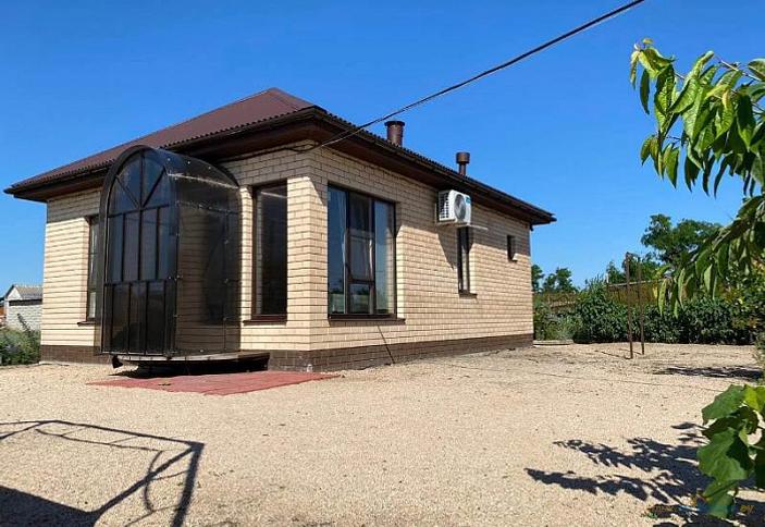 Гостиный дворик на Азовской