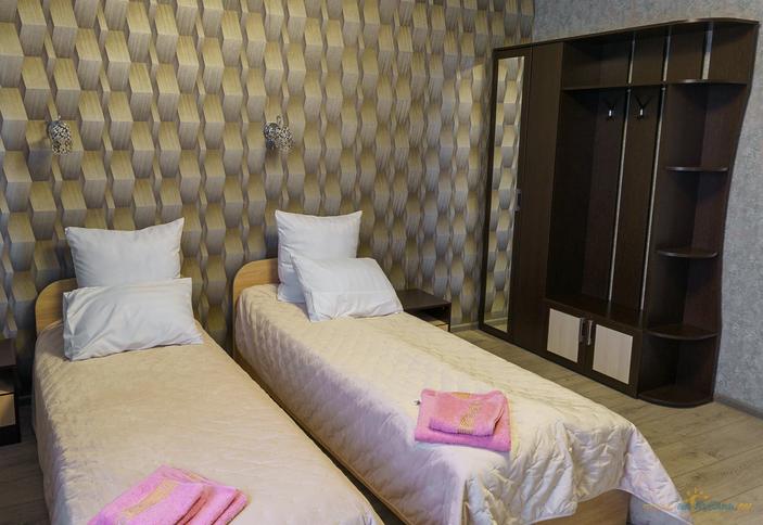 Четырехместный