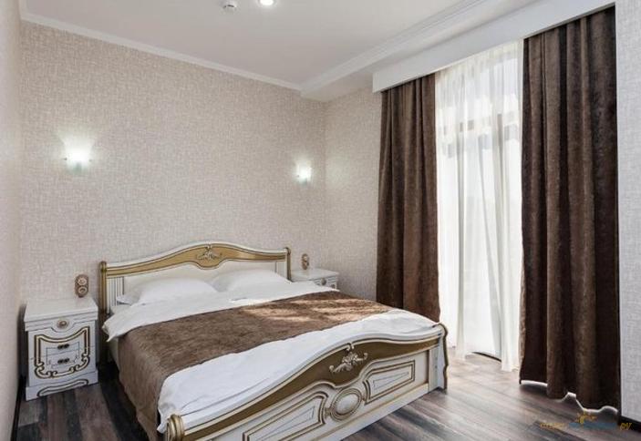 Апартаменты Делюкс 3-местный 2-комнатный (с балконом)