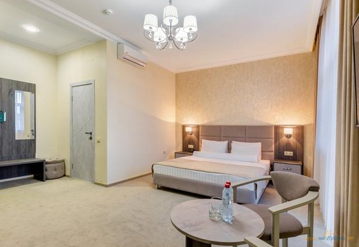 Трехместный студио