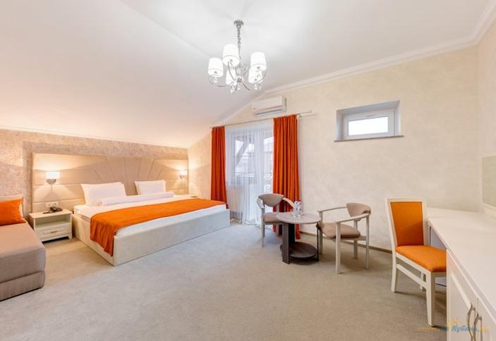 Четырехместный двухкомнатный семейный делюкс