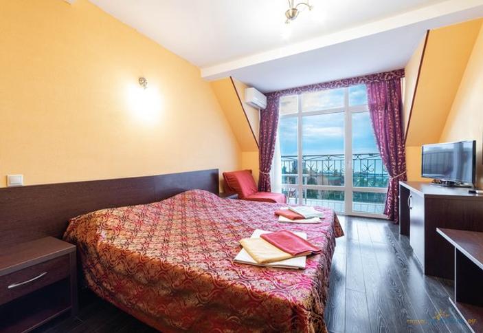 Стандарт двухместный (вид на море) двухместный (вид на море)