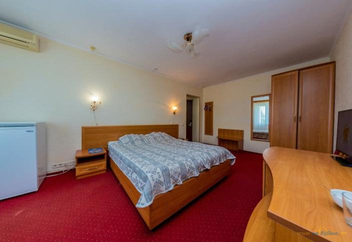 Стандарт двухместный без балкона (4 этаж, корпус 1)