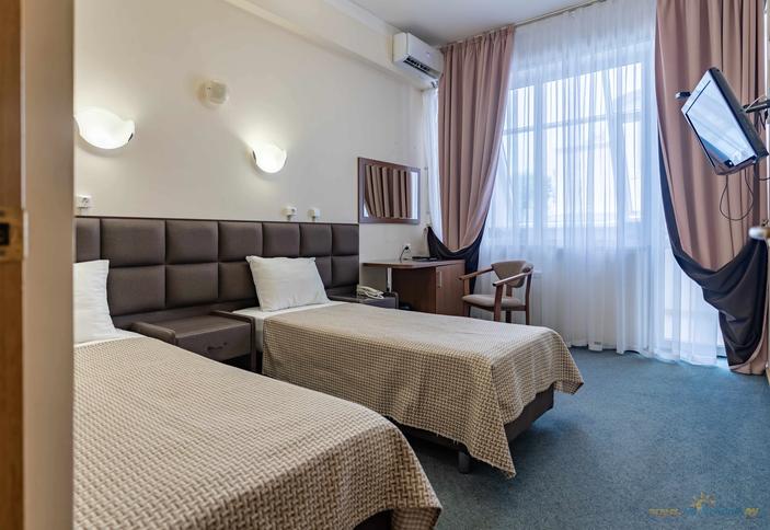 Стандарт с балконом. Отель Мирит